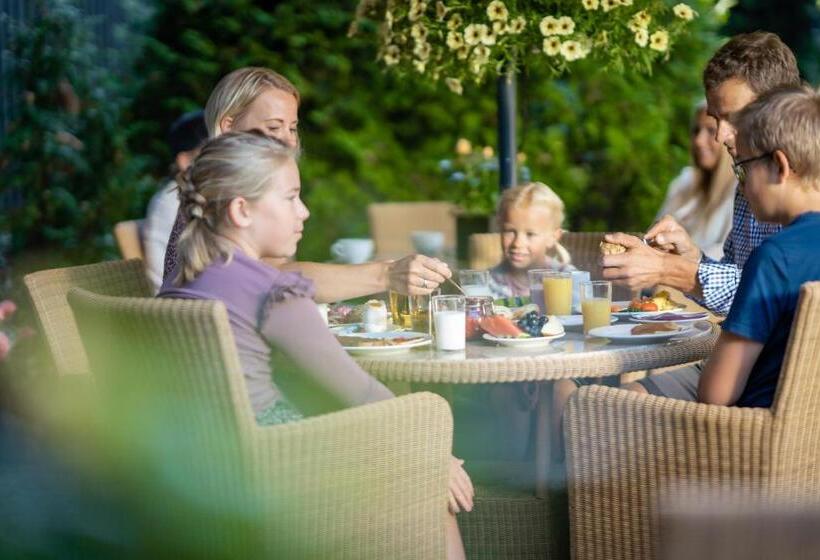 غرفة عائلية, Lampeland