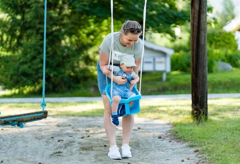 غرفة عائلية, Lampeland