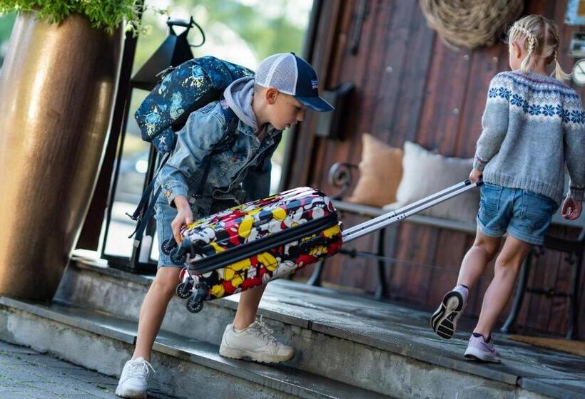 غرفة عائلية, Lampeland