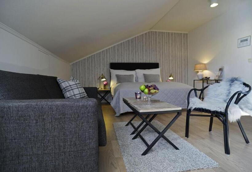 غرفة عائلية, Lampeland