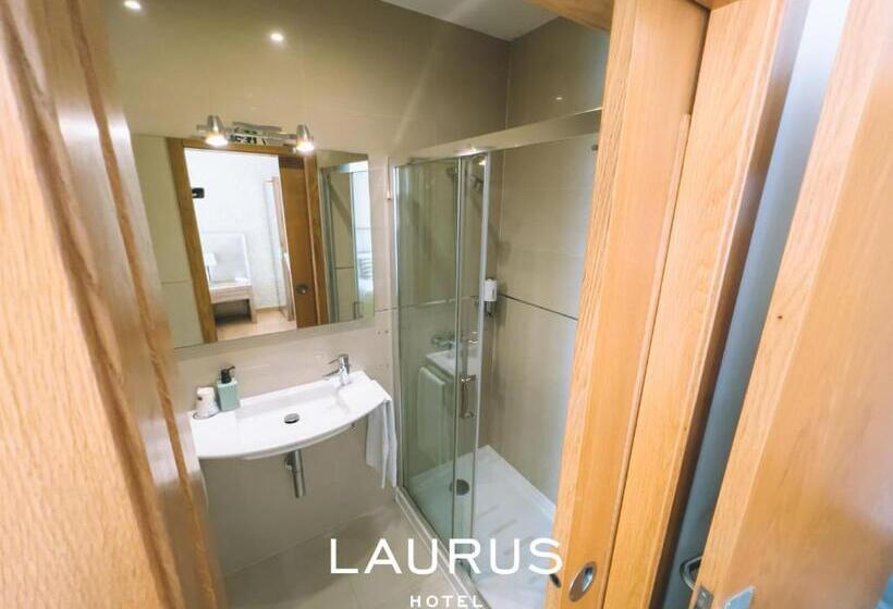 اتاق سوپریور, Laurus