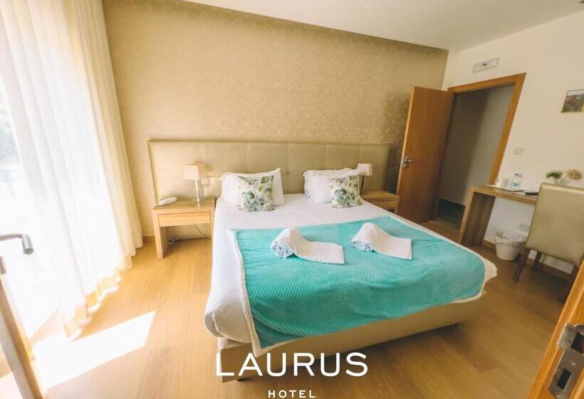 اتاق سوپریور, Laurus