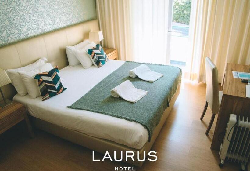 اتاق سوپریور, Laurus