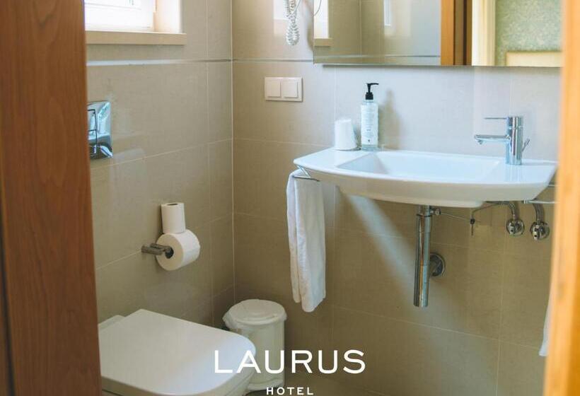 اتاق استاندارد, Laurus