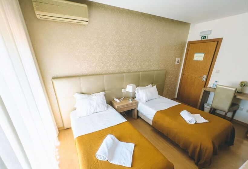 اتاق استاندارد, Laurus