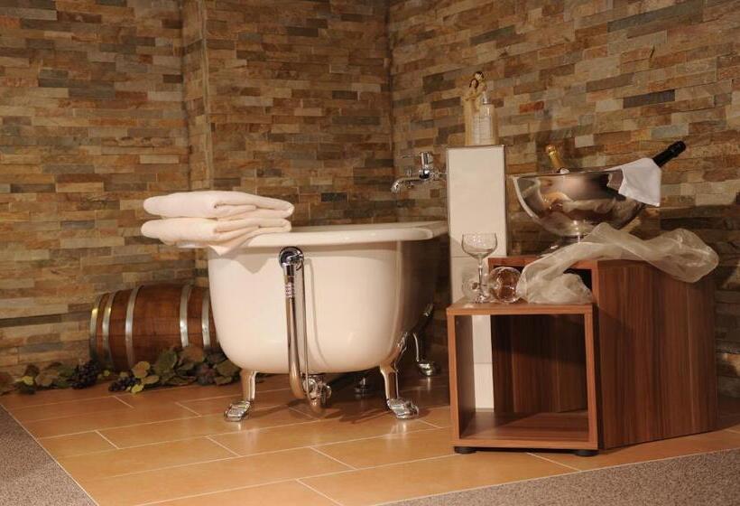 Люкс Вид на Реку, Lellmann