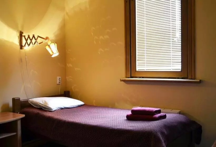 Habitación Estándar Individual, Malvy