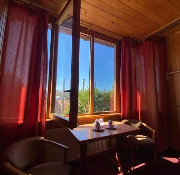 Habitación Estándar, Malvy