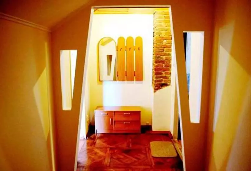 Habitación Deluxe, Malvy