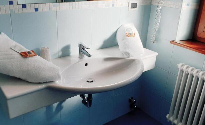 Четырехместный Номер Стандарт, Martinella