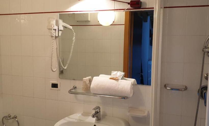 Номер Стандарт Трехместный, Martinella