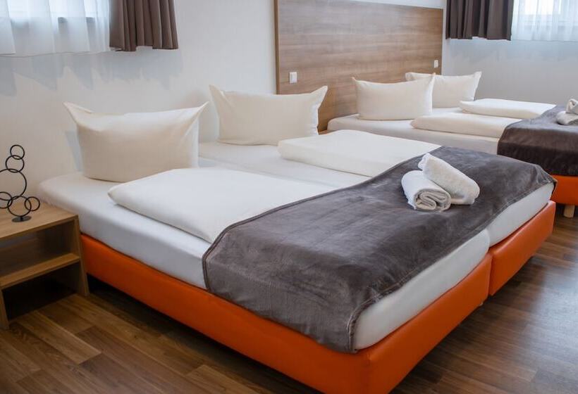 חדר סטנדרט לארבעה, Orange Hotel Und Apartments