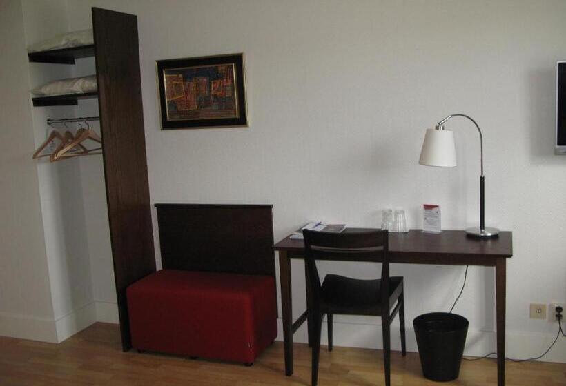 חדר סטנדרט לשלושה, Rasta Kalmar