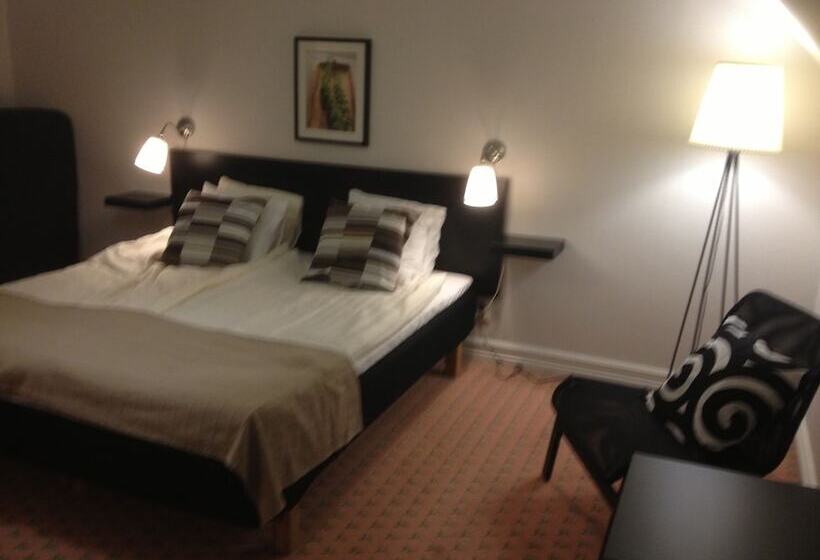 غرفة عائلية, Rasta Kalmar