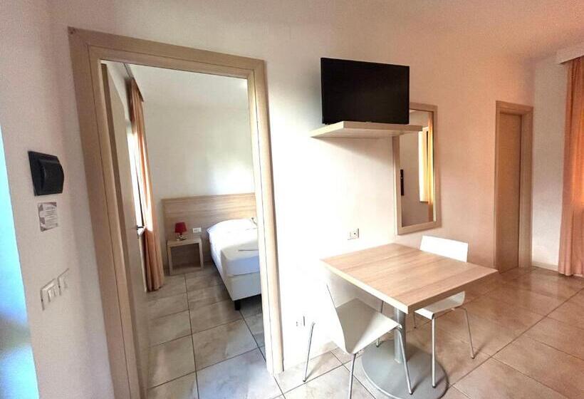 Семейный Номер, Resort Park Village