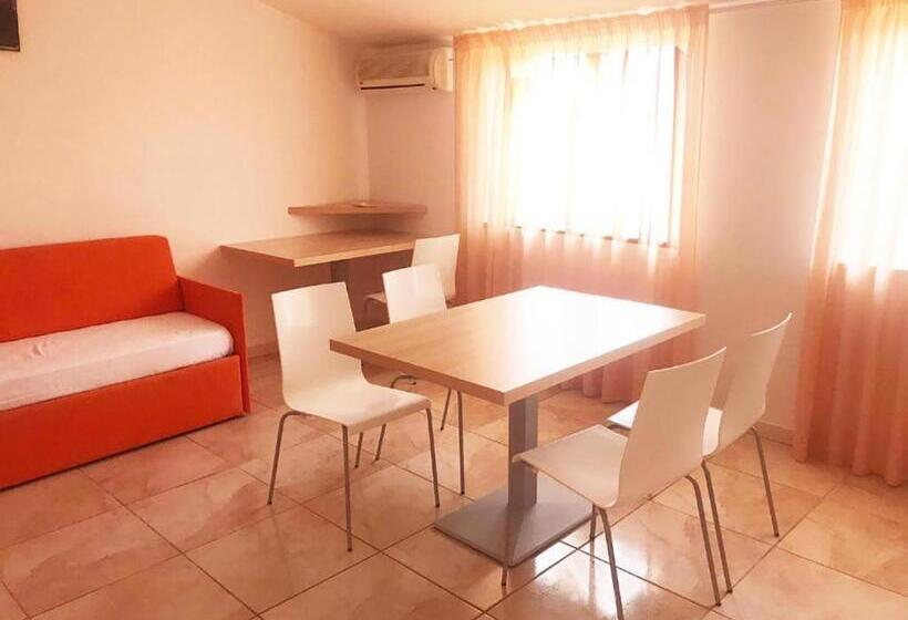 Апартаменты 2 Спальни, Resort Park Village