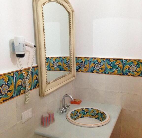 스탠다드 룸, Rocce Azzurre