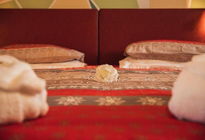 غرفة قياسية مزوَّدة بشُرفة, Rubino Deluxe