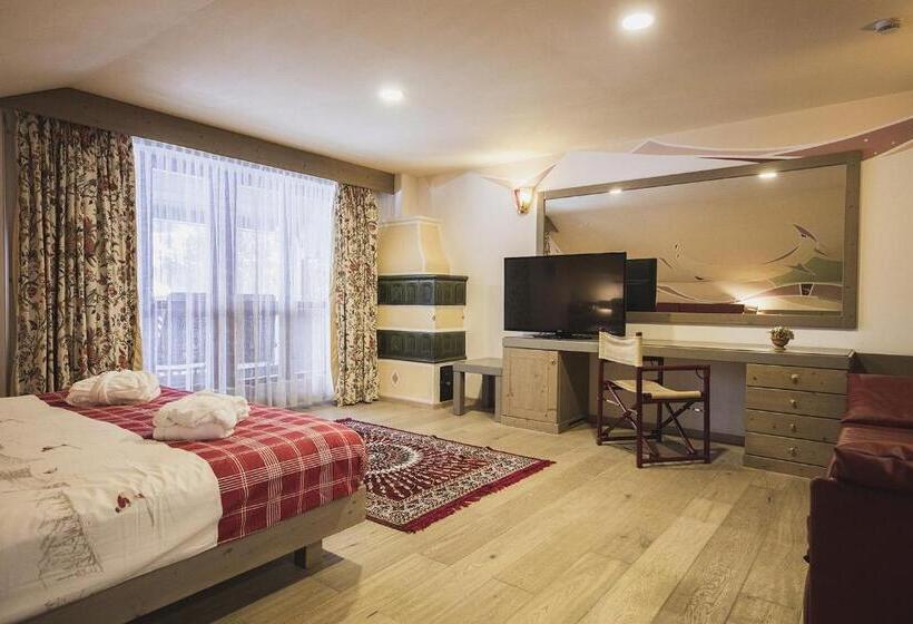 غرفة قياسية ثلاثية مزودة بشرفة, Rubino Deluxe