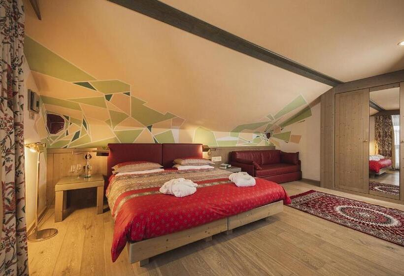 חדר לארבעה סטנדרטי עם מרפסת, Rubino Deluxe