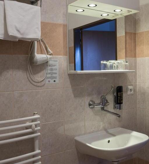 Номер Стандарт, Selsky Dvur