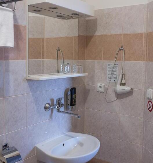 Номер Стандарт, Selsky Dvur