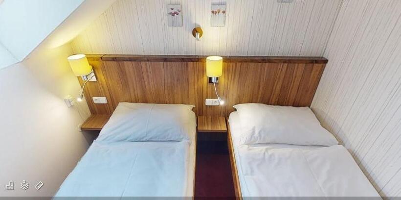 Номер Стандарт, Selsky Dvur