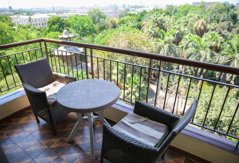 اتاق استاندارد با چشم‌انداز باغ, St.george