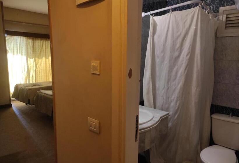 اتاق استاندارد سه نفره, St.george