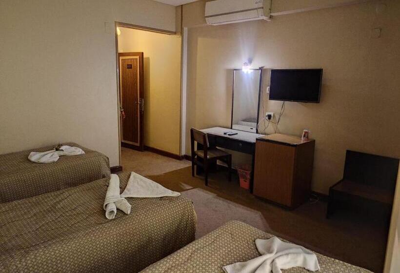 اتاق استاندارد سه نفره, St.george