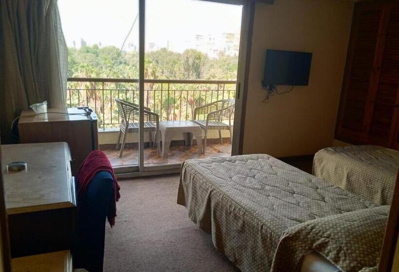 اتاق استاندارد با چشم‌انداز باغ, St.george