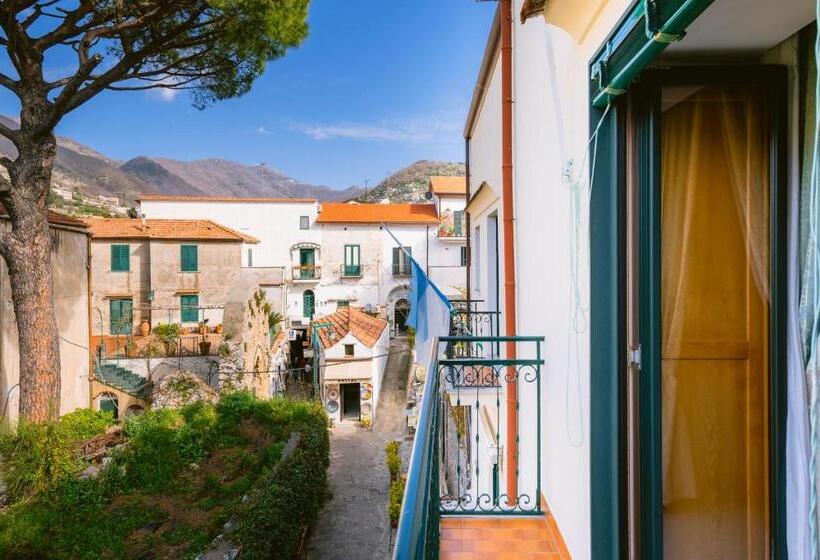 חדר סטנדרט יחיד עם מרפסת, Toro