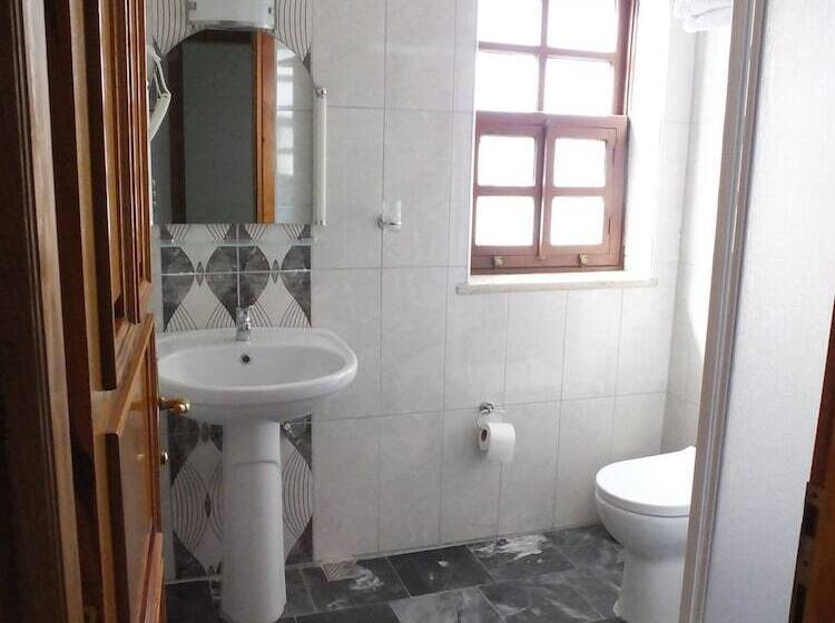 اتاق استاندارد با چشمانداز استخر, Urcu