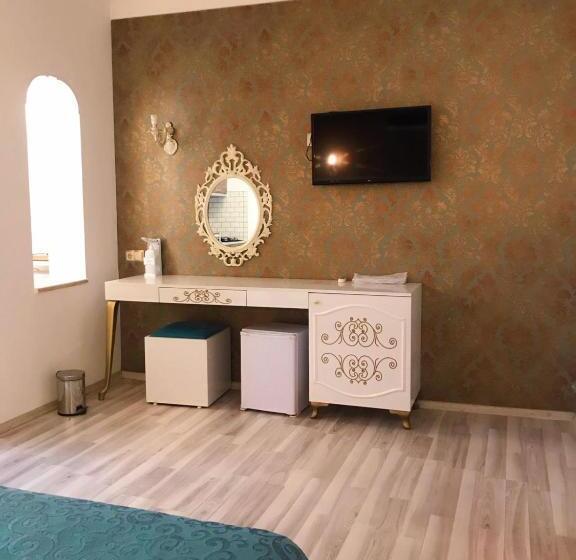 استودیوی سوپریور, Urcu