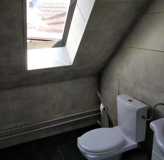 דירת חדר, Zum Goldenen Stern