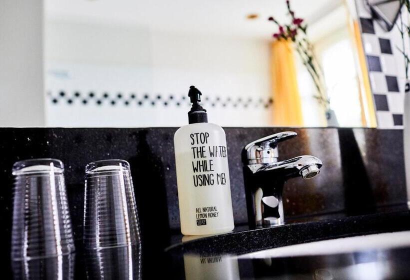 اتاق راحتی, Landhaus An De Dün