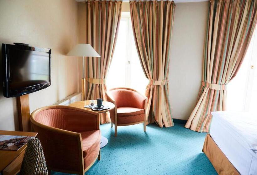 اتاق راحتی, Landhaus An De Dün