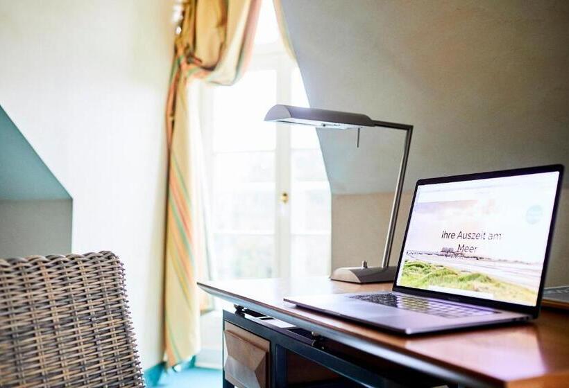 سوییت جونیور, Landhaus An De Dün