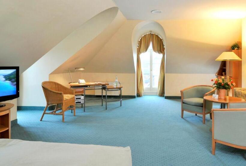 سوییت جونیور, Landhaus An De Dün