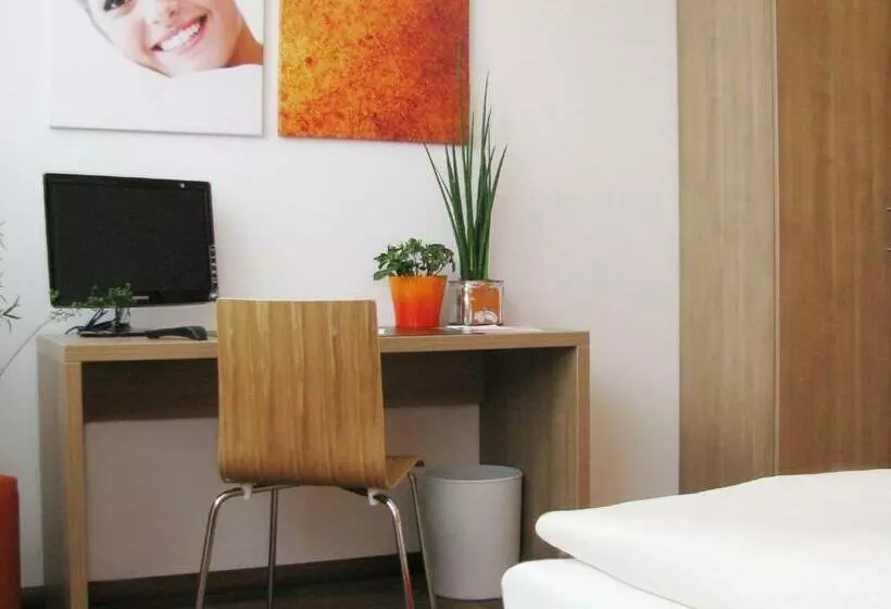 コンフォートシングルルーム, Orange Hotel Und Apartments