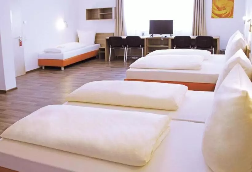 ファミリールーム, Orange Hotel Und Apartments