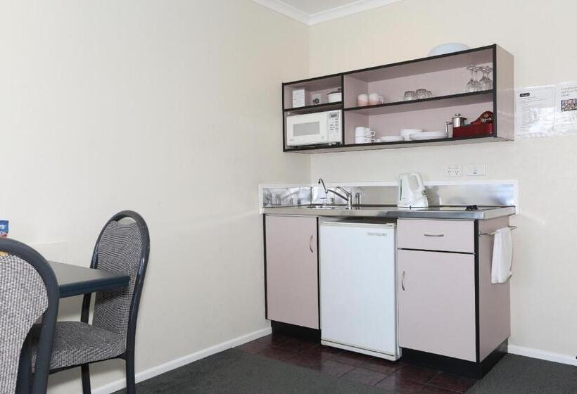 شقة إدارية غرفة واحدة, Shadzz Motel