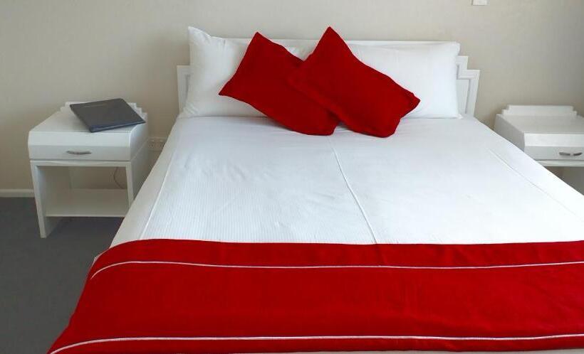 شقة غرفتين, Shadzz Motel