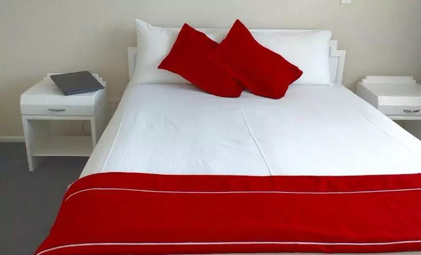 ２ベッドルームアパートメント, Shadzz Motel
