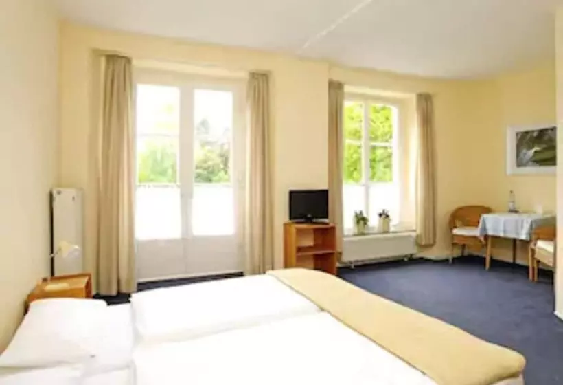 スタンダードルーム, Tagungshotel Schloss Gnadenthal