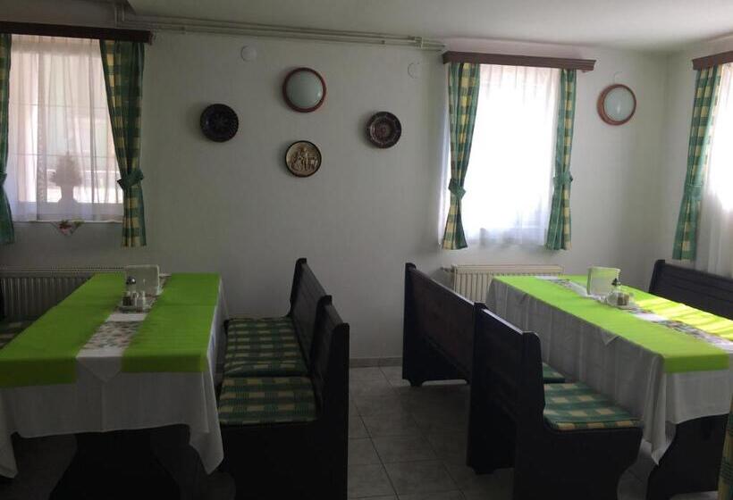 Номер Deluxe с Балконом, Villa Valeria