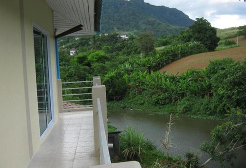 스탠다드 룸 강 전망, Dr. House