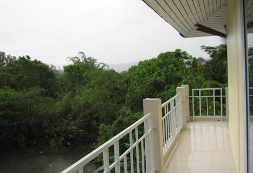 스탠다드 룸 강 전망, Dr. House