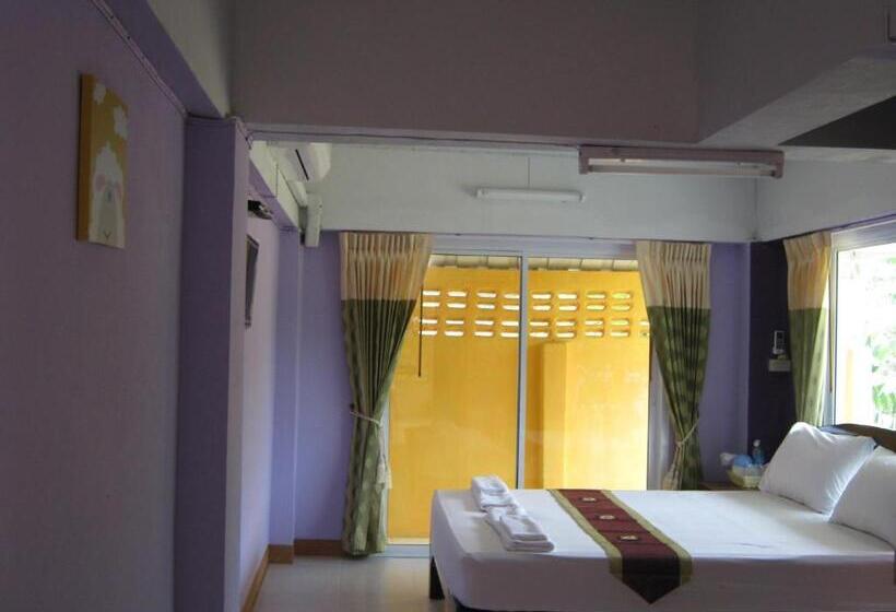 스탠다드 룸 강 전망, Dr. House