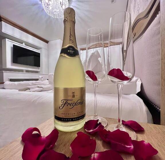 سوئیت با وان آب گرم, Pousada Ville Vie